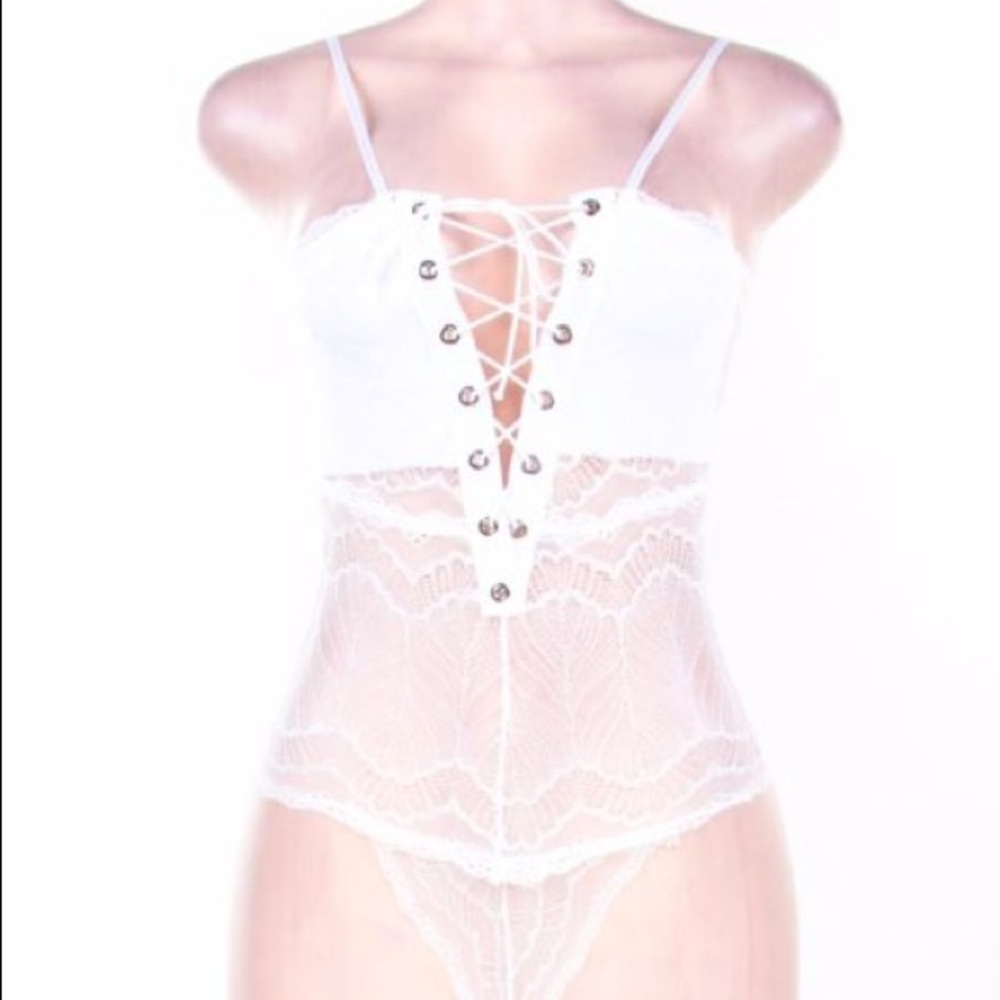 White lace body suit